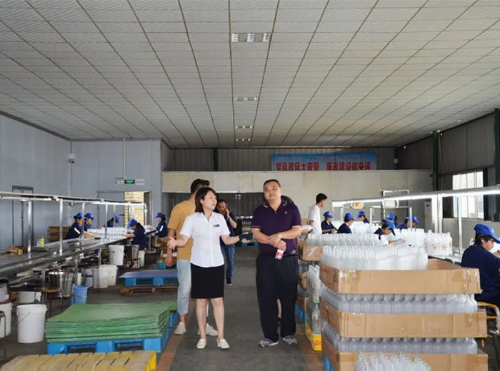 云峰酒业莅临永乐高ylg888888玻璃开展二方审核