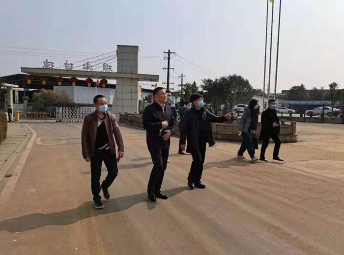 泸县县委副书记、县长曹阳带队到我司督导工作