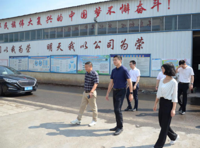 泸县县委书记肖刚一行莅临永乐高ylg888888集团总部基地调研